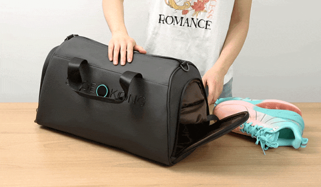 为什么今年都市打工人的通勤包都变成了健身包?(图8) 为什么今年都市打工人的通勤包都变成了健身包?(图8)